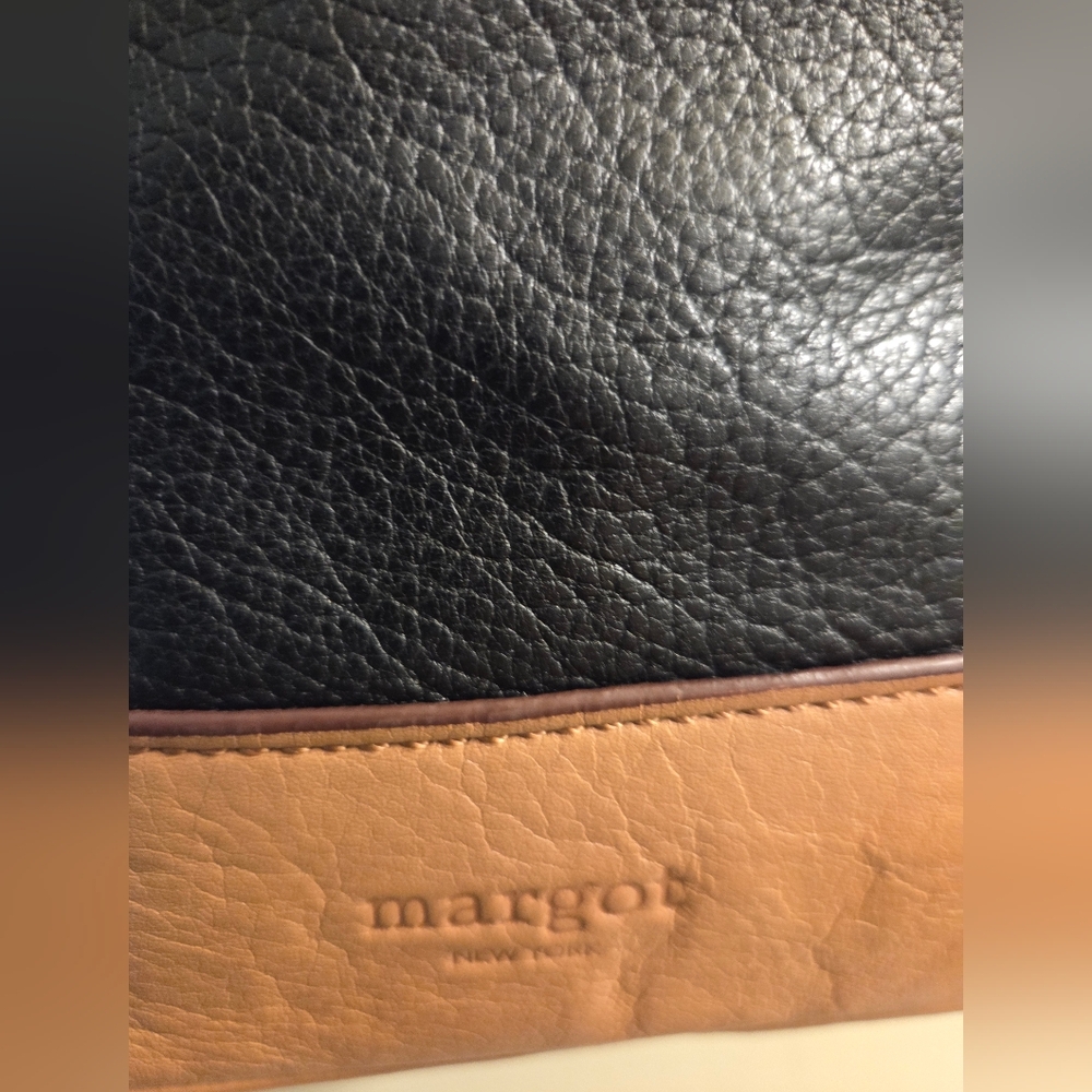 Margot Black and Tan Leather Shoulder Bag - Picture 3 of 6